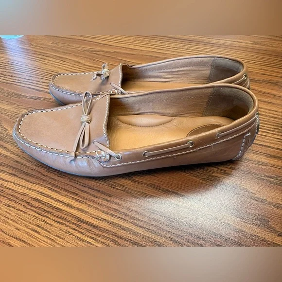 Clarks Brown Leather Bow-Accent Driving Loafers 8 - Picture 2 of 6